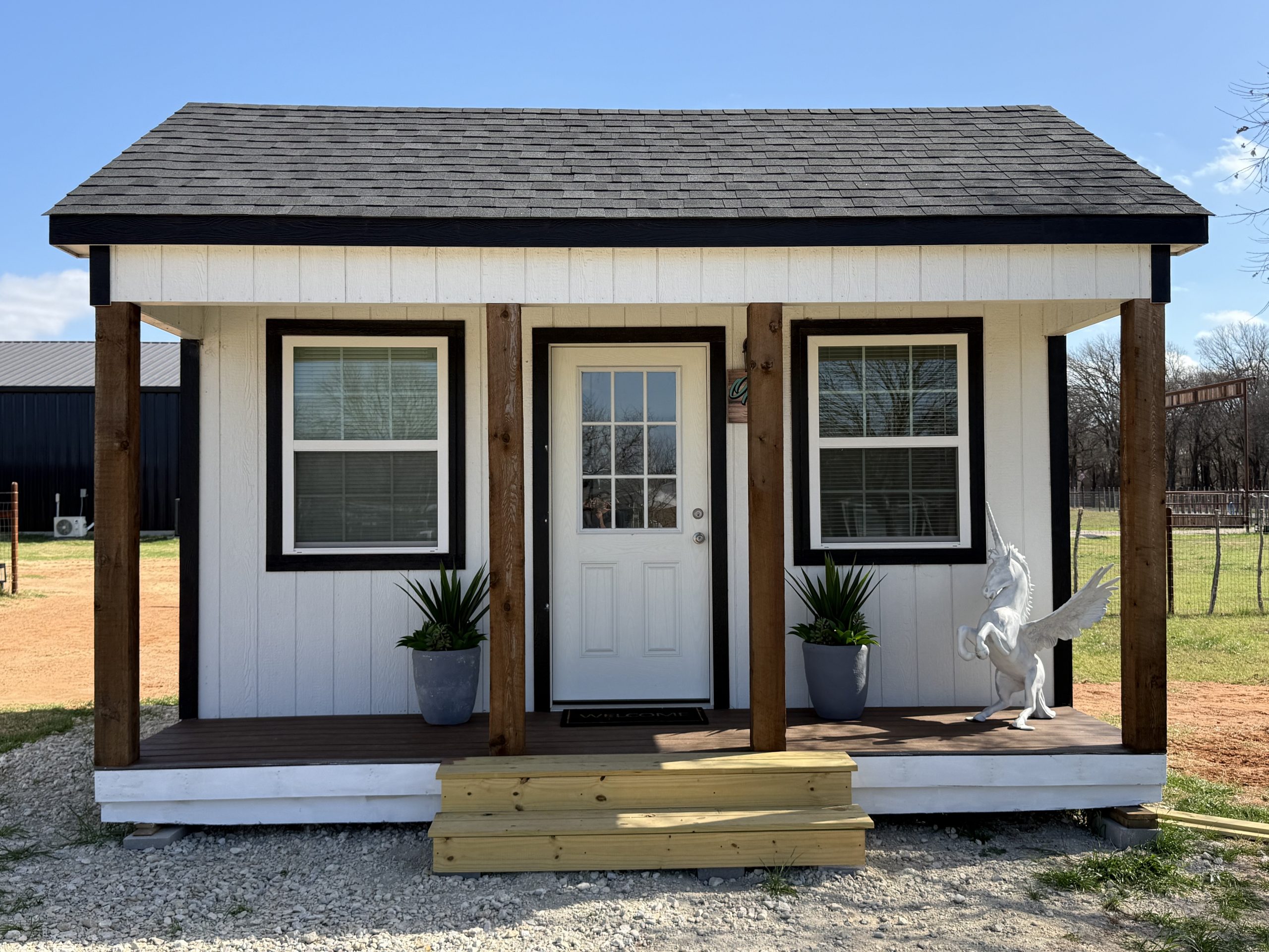 12×16 Diamond Chalet – White