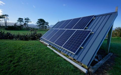 off-grid-solar-panel-array