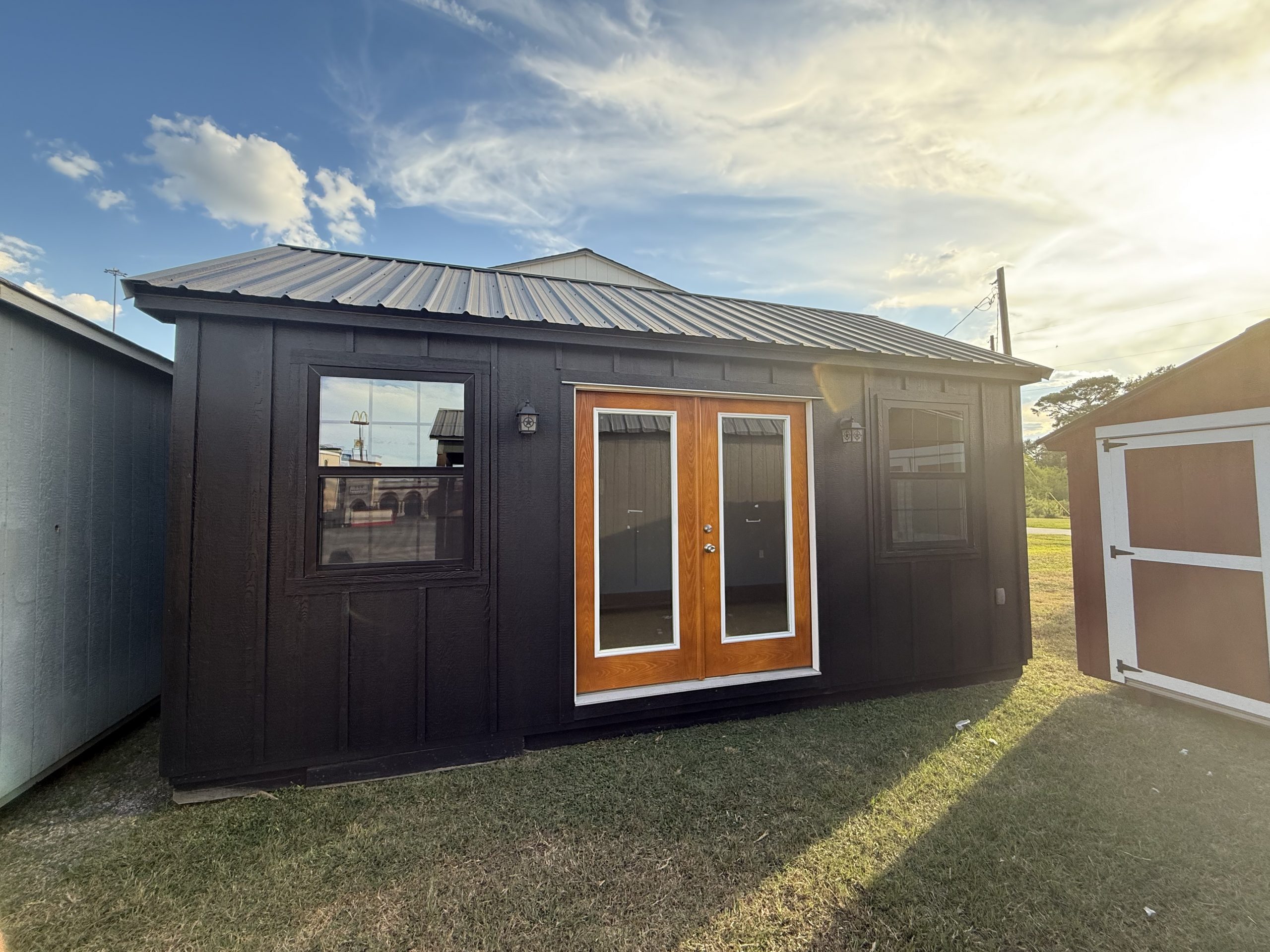 12x20 Diamond Chalet - Black